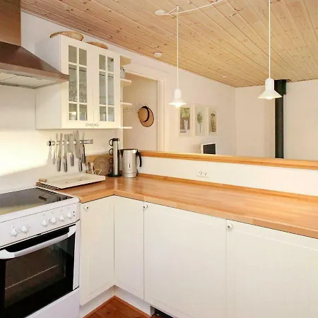 4 Person In Laeso-by Traum *